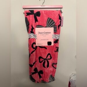 Juicy Couture Pink & Black Bows & Baths Halloween Soft Plush Throw NWT